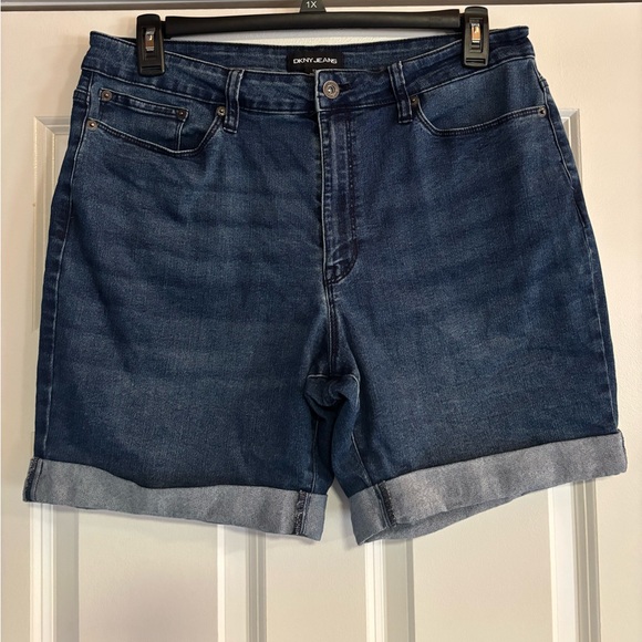 DKNY Rolled Cuff Blue Denim Women's Shorts, size 12 - Picture 2 of 8